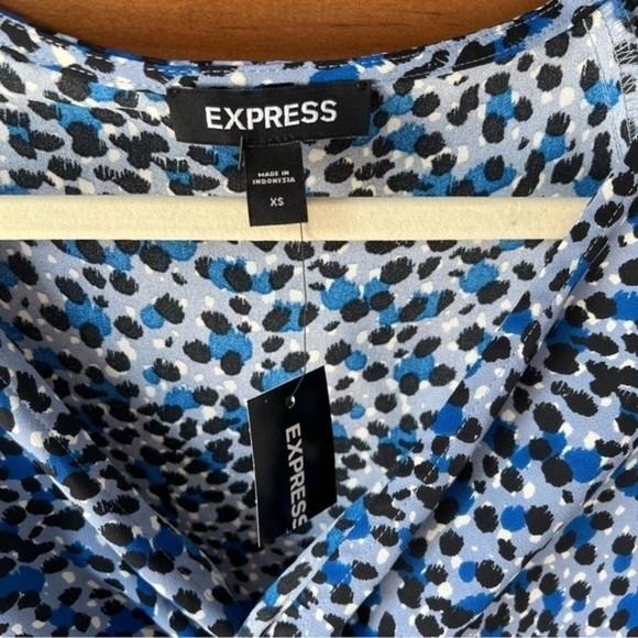 Express Leopard Print Twist Front Tiered Ruffle Peplum Top, Blue, Size XS - Picture 4 of 14